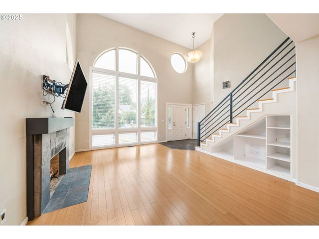 6636 S VIRGINIA Ave, Portland, OR 97239