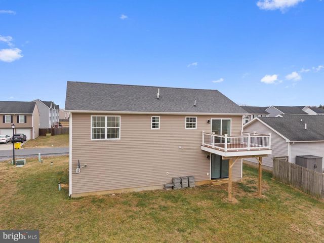 61 JOB RD, Inwood, WV 25428