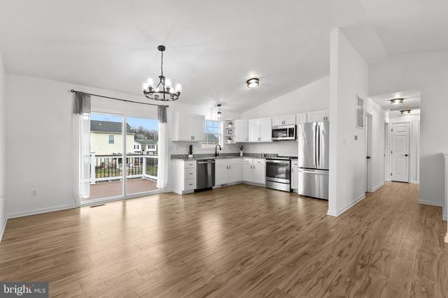 61 JOB RD, Inwood, WV 25428