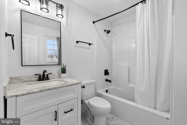 61 JOB RD, Inwood, WV 25428