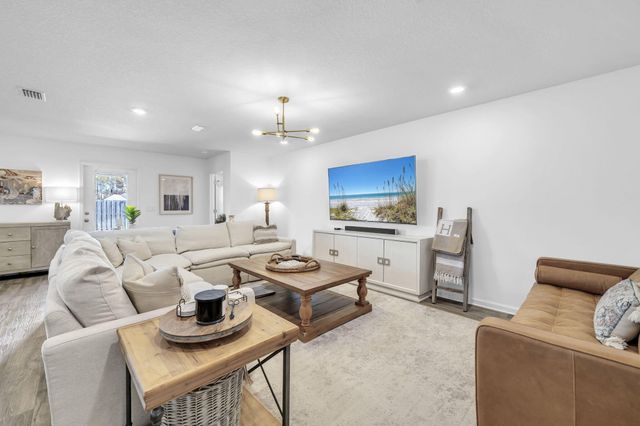 171 This Way, Freeport, FL 32439