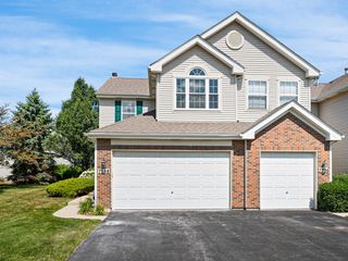 7358 Grandview Court 7358, Carpentersville, IL 60110