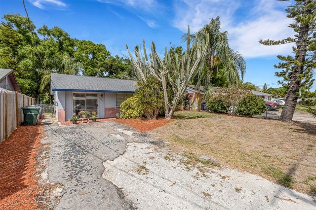 2767 17TH STREET, Sarasota, FL 34234