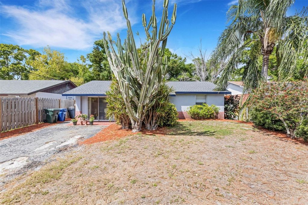 2767 17TH STREET, Sarasota, FL 34234