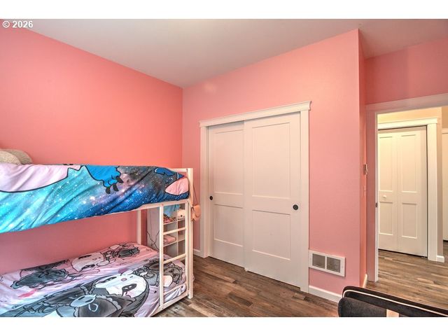 1966 34TH St, Florence, OR 97439