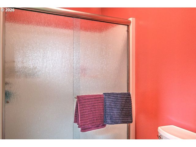 1966 34TH St, Florence, OR 97439