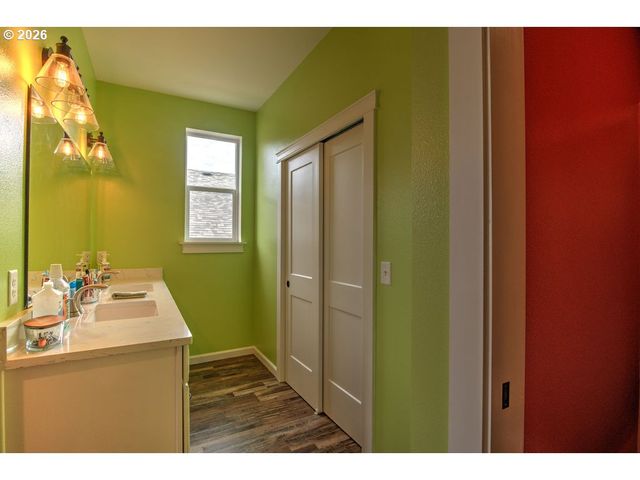 1966 34TH St, Florence, OR 97439