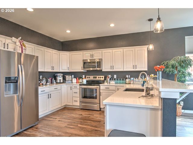 1966 34TH St, Florence, OR 97439