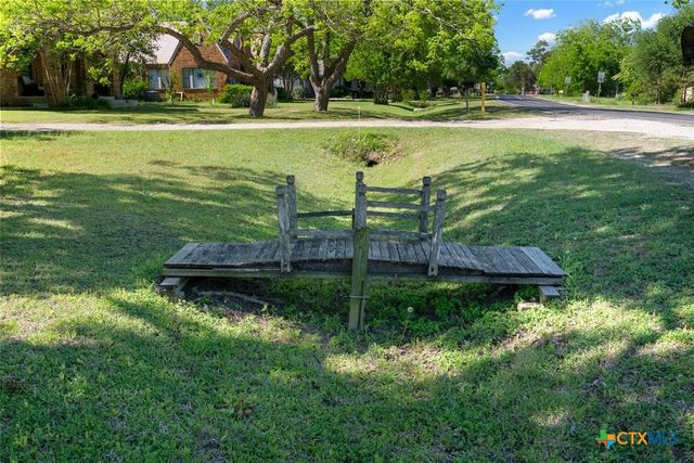 215 Taylor Road, Elgin, TX 78621