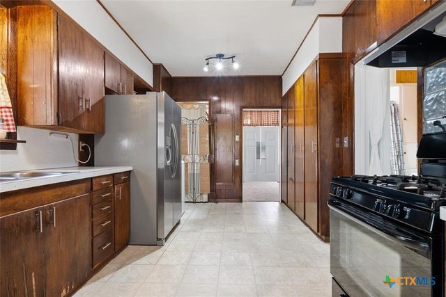 215 Taylor Road, Elgin, TX 78621