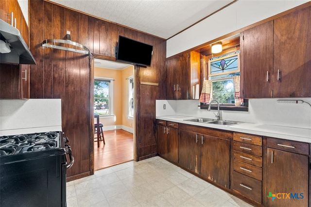 215 Taylor Road, Elgin, TX 78621