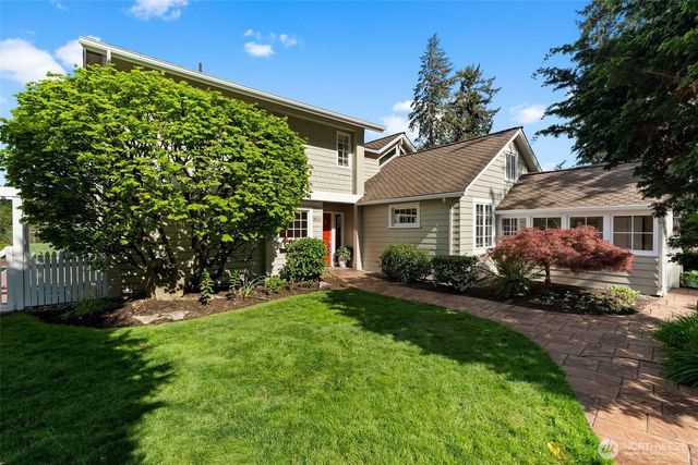 3012 Marine Drive, Bremerton, WA 98312