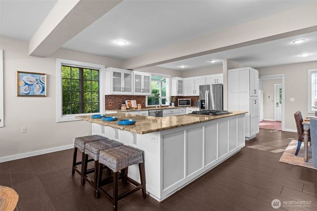 3012 Marine Drive, Bremerton, WA 98312