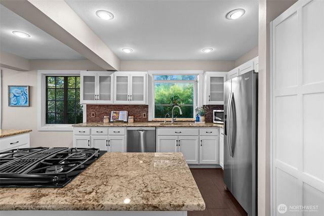 3012 Marine Drive, Bremerton, WA 98312