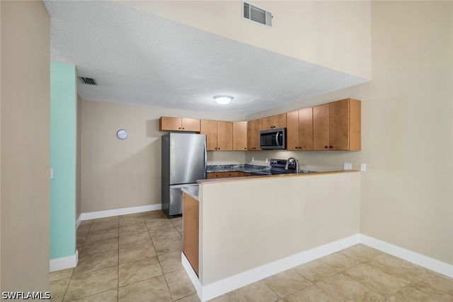 6346 Royal Woods DR, Fort Myers, FL 33908