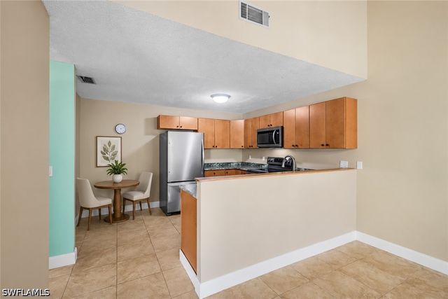 6346 Royal Woods DR, Fort Myers, FL 33908