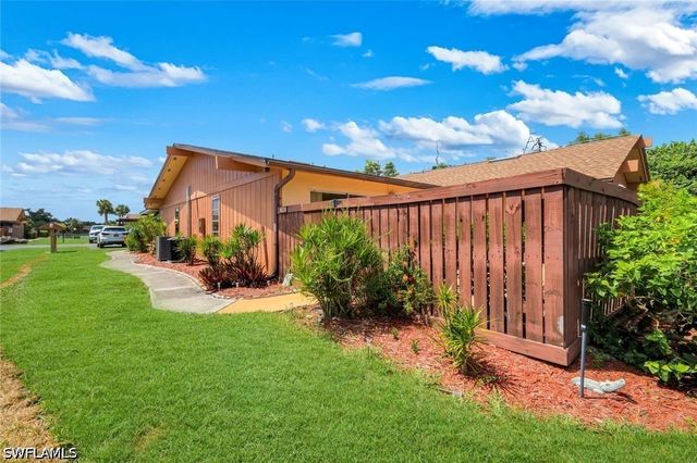 6346 Royal Woods DR, Fort Myers, FL 33908