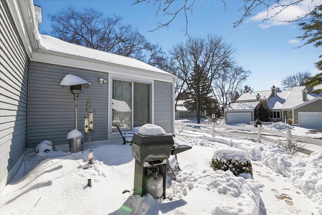 61 Oak Creek Trail, Madison, WI 53717