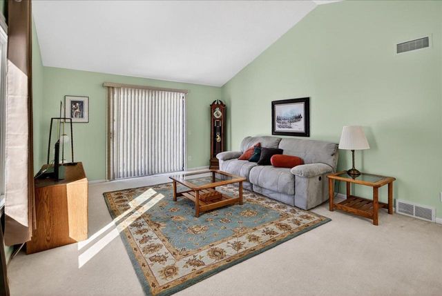 61 Oak Creek Trail, Madison, WI 53717