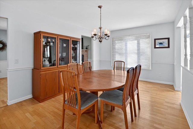 61 Oak Creek Trail, Madison, WI 53717