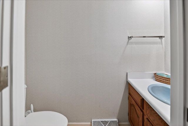 61 Oak Creek Trail, Madison, WI 53717