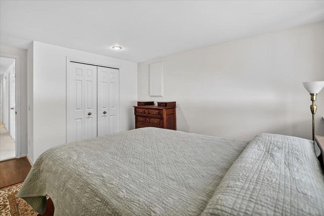 61 Oak Creek Trail, Madison, WI 53717