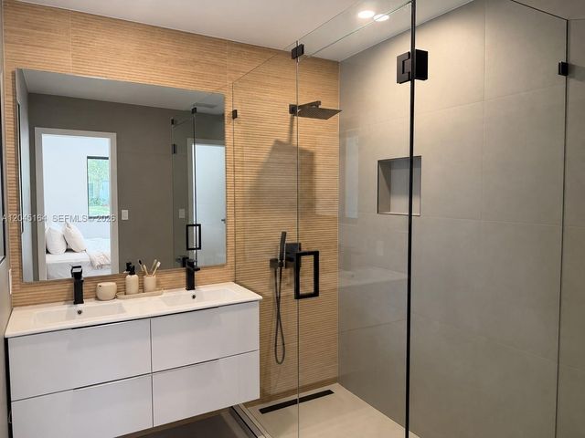 2 NE 91st St, Miami Shores, FL 33138