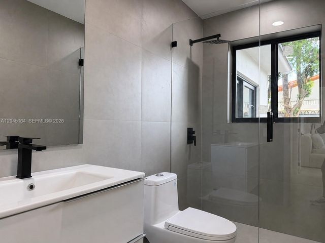 2 NE 91st St, Miami Shores, FL 33138
