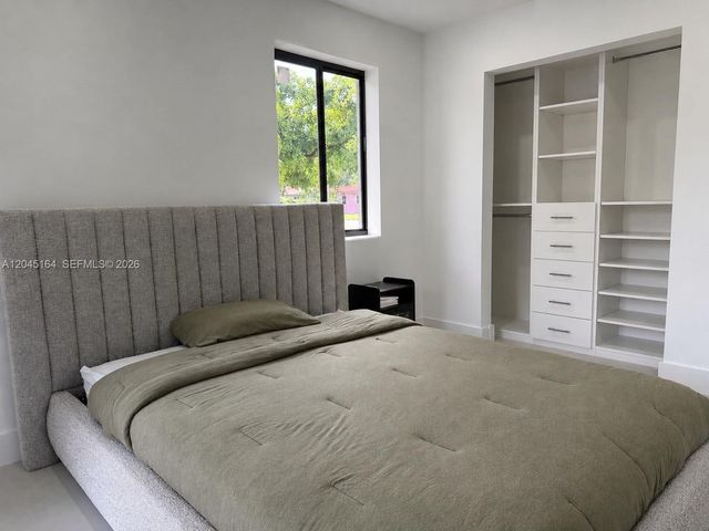 2 NE 91st St, Miami Shores, FL 33138