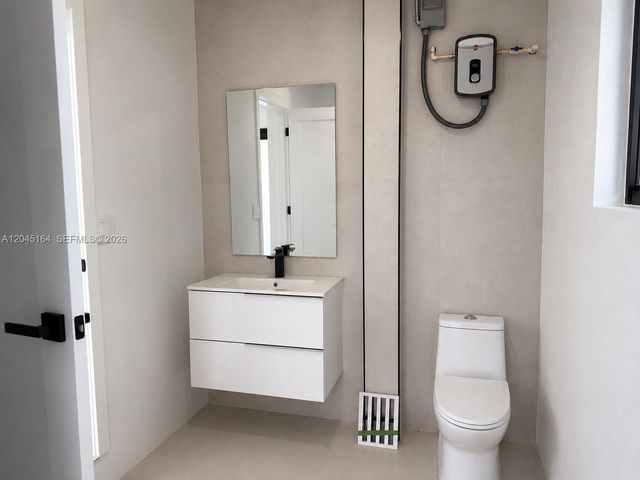 2 NE 91st St, Miami Shores, FL 33138