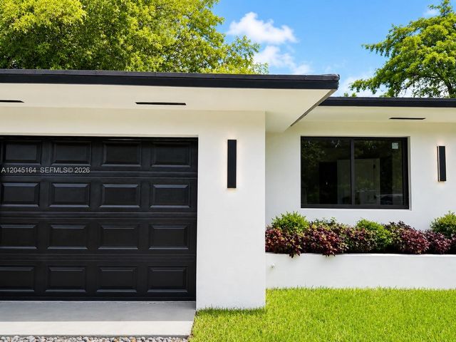 2 NE 91st St, Miami Shores, FL 33138