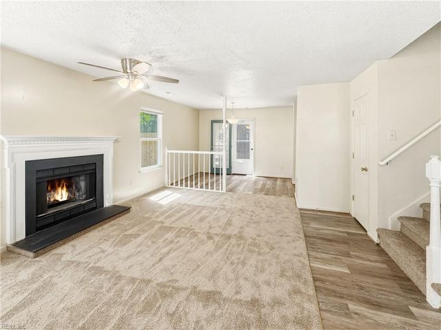 2 Northcutt DR, Hampton, VA 23664