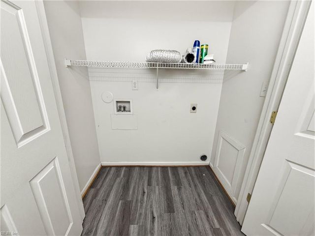 2 Northcutt DR, Hampton, VA 23664