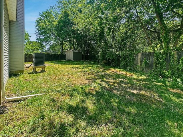 2 Northcutt DR, Hampton, VA 23664