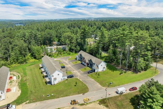 11A Mustang Dr Unit A End, Litchfield, NH 03052