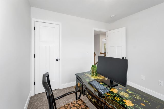 11A Mustang Dr Unit A End, Litchfield, NH 03052