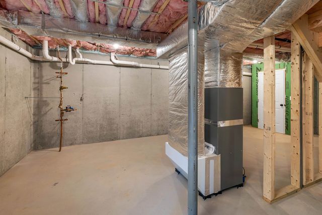 11A Mustang Dr Unit A End, Litchfield, NH 03052