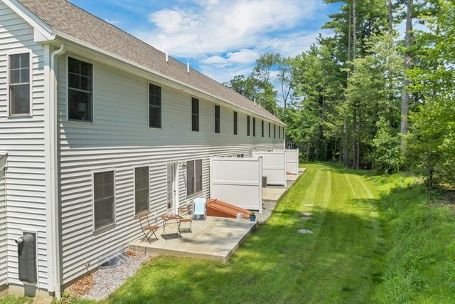 11A Mustang Dr Unit A End, Litchfield, NH 03052