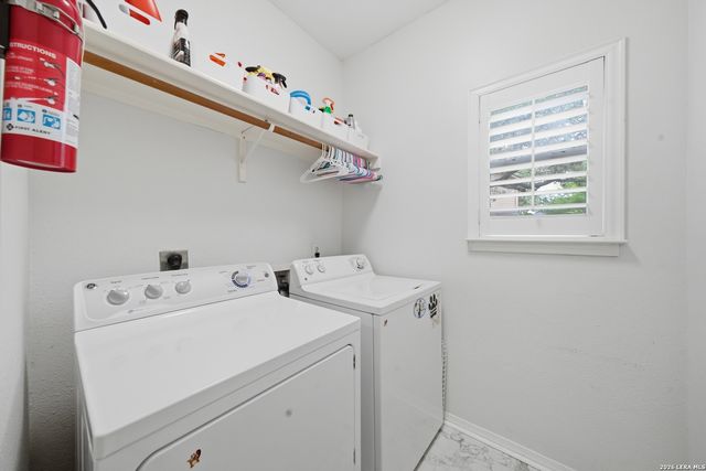 6207 STABLE CREEK DR, San Antonio, TX 78249