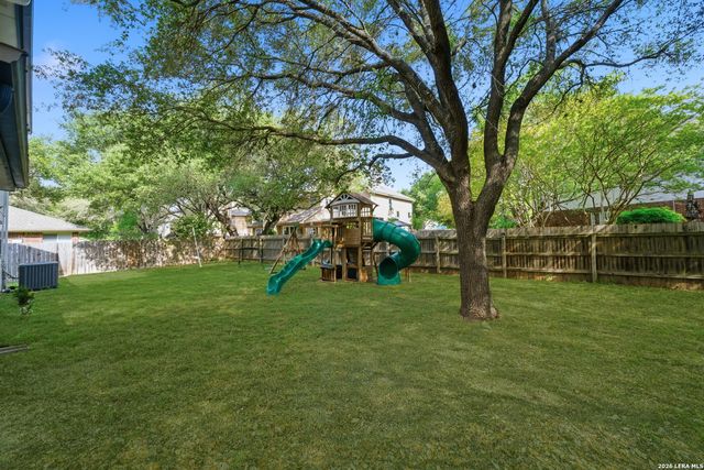 6207 STABLE CREEK DR, San Antonio, TX 78249