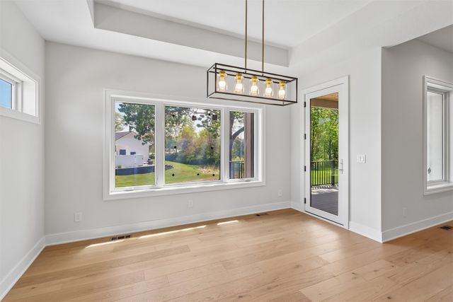 5011 153rd Street, Urbandale, IA 50323