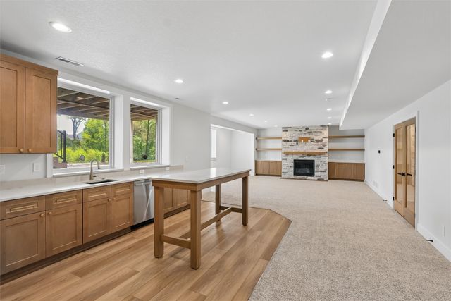 5011 153rd Street, Urbandale, IA 50323