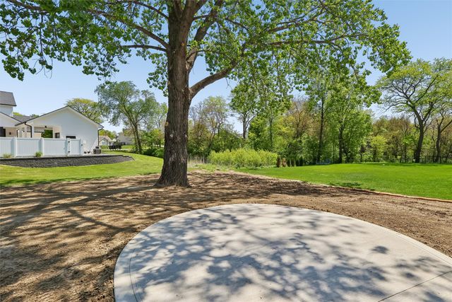 5011 153rd Street, Urbandale, IA 50323