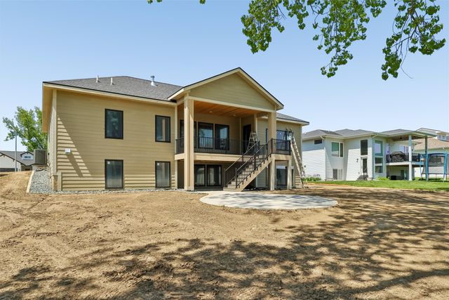 5011 153rd Street, Urbandale, IA 50323