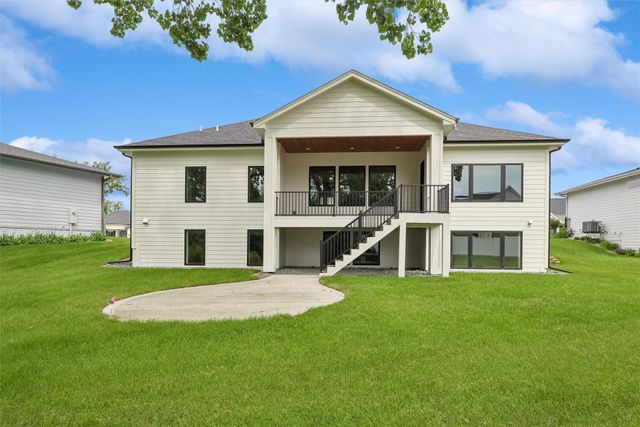 5011 153rd Street, Urbandale, IA 50323