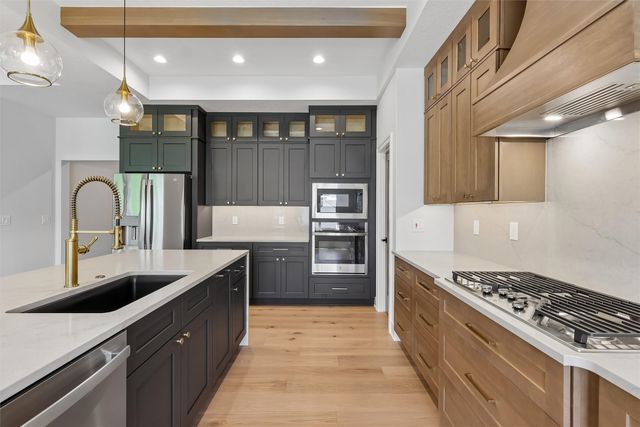 5011 153rd Street, Urbandale, IA 50323