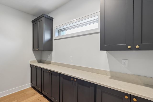 5011 153rd Street, Urbandale, IA 50323