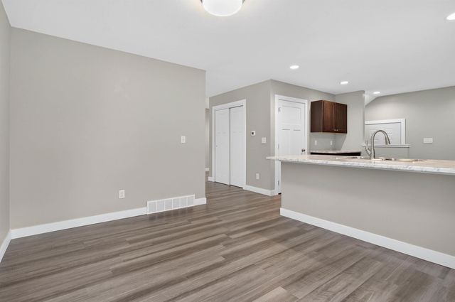 319 Iowa Street, Waterloo, IA 50703