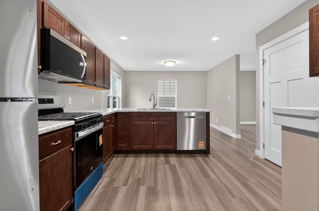 319 Iowa Street, Waterloo, IA 50703