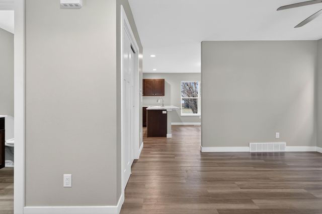 319 Iowa Street, Waterloo, IA 50703